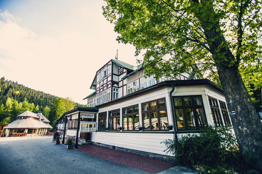 Depandance Villa Hubertus ชปินด์เลอรูฟ มลิน ภายนอก รูปภาพ