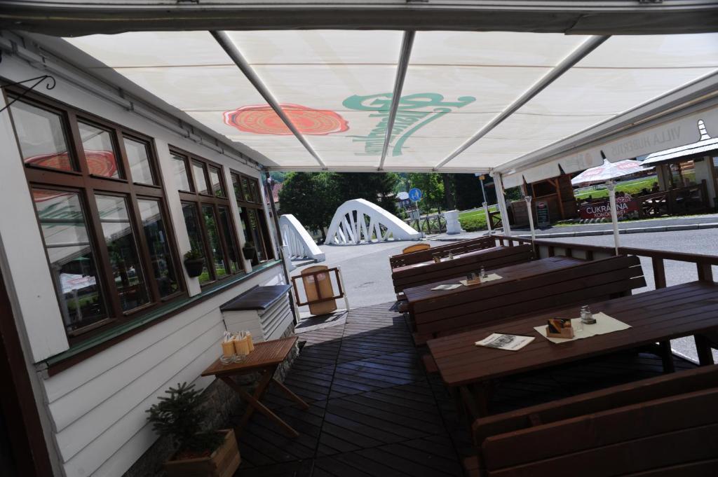 Depandance Villa Hubertus ชปินด์เลอรูฟ มลิน ภายนอก รูปภาพ